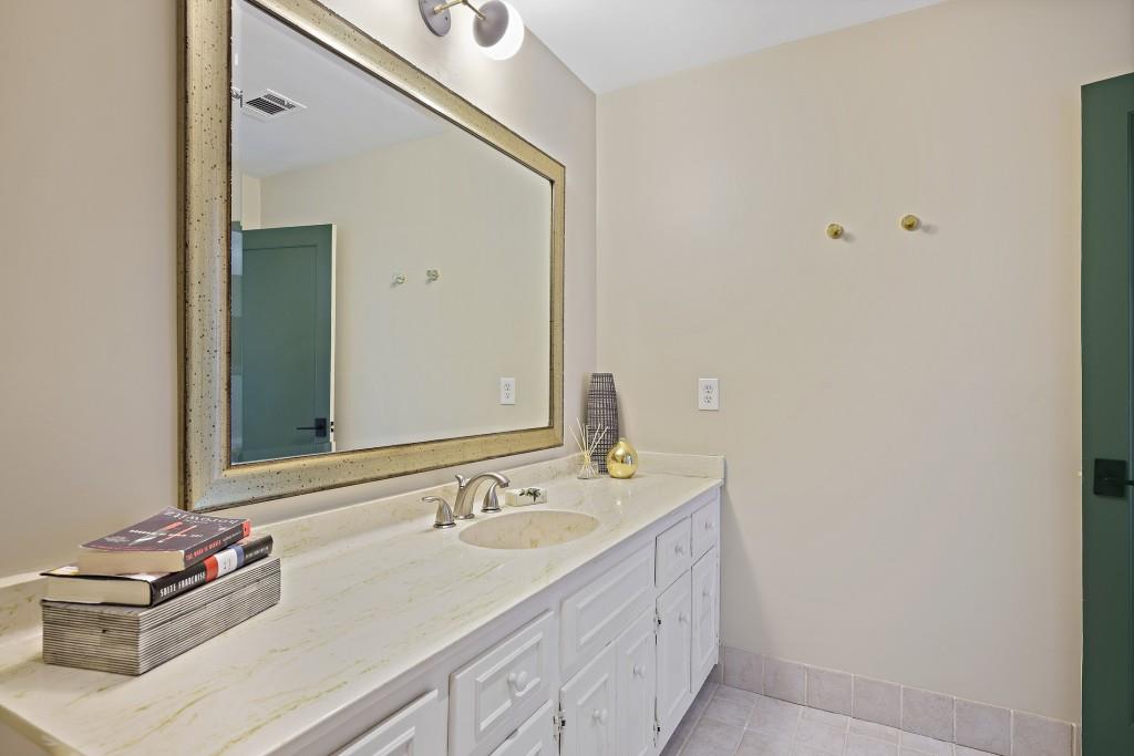 4092 Columns Drive