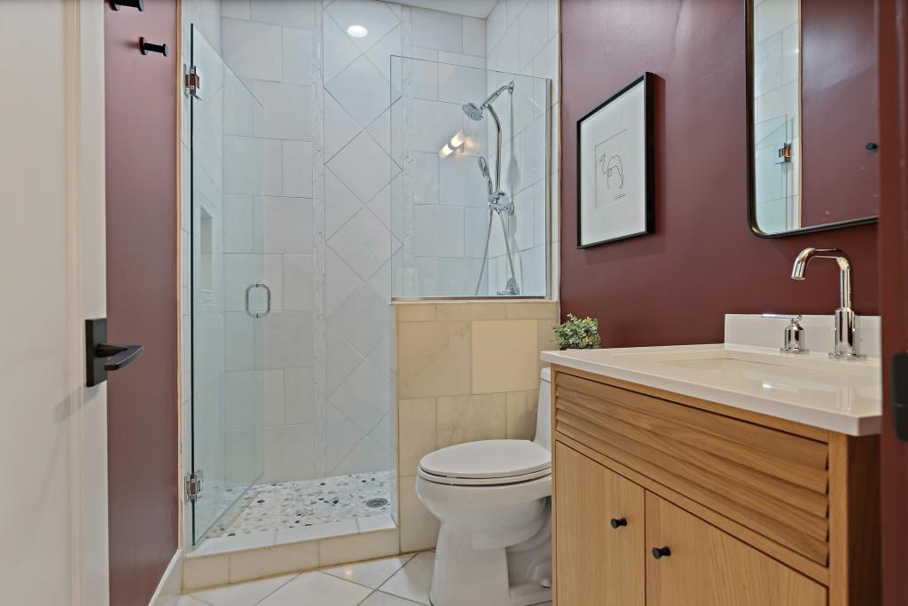 4092 Columns Drive
