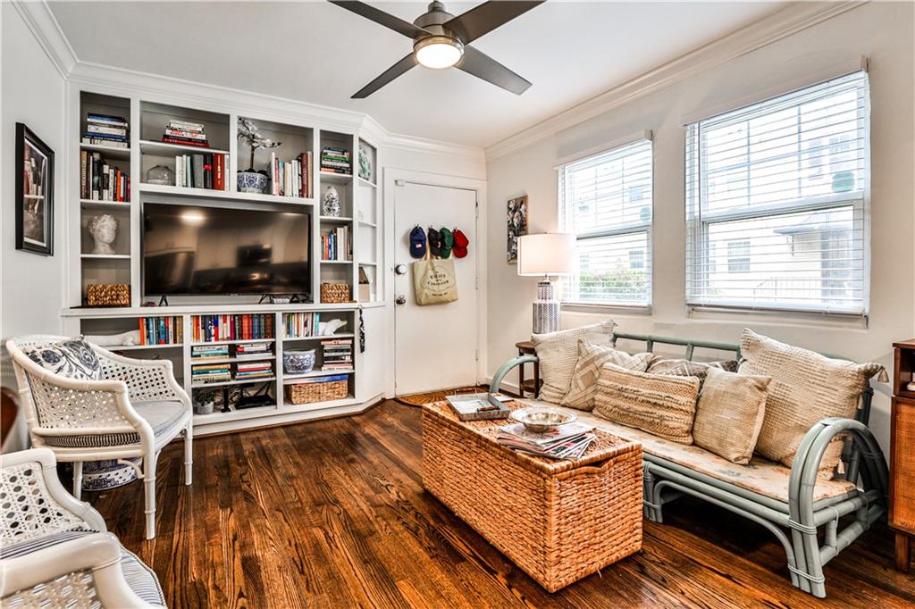 1042 Saint Charles Avenue NE Unit 4