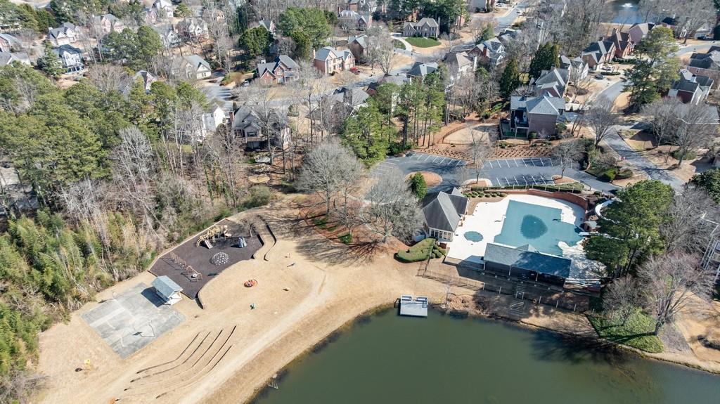 1828 Pemberton Place