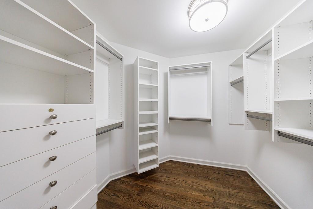 1828 Pemberton Place