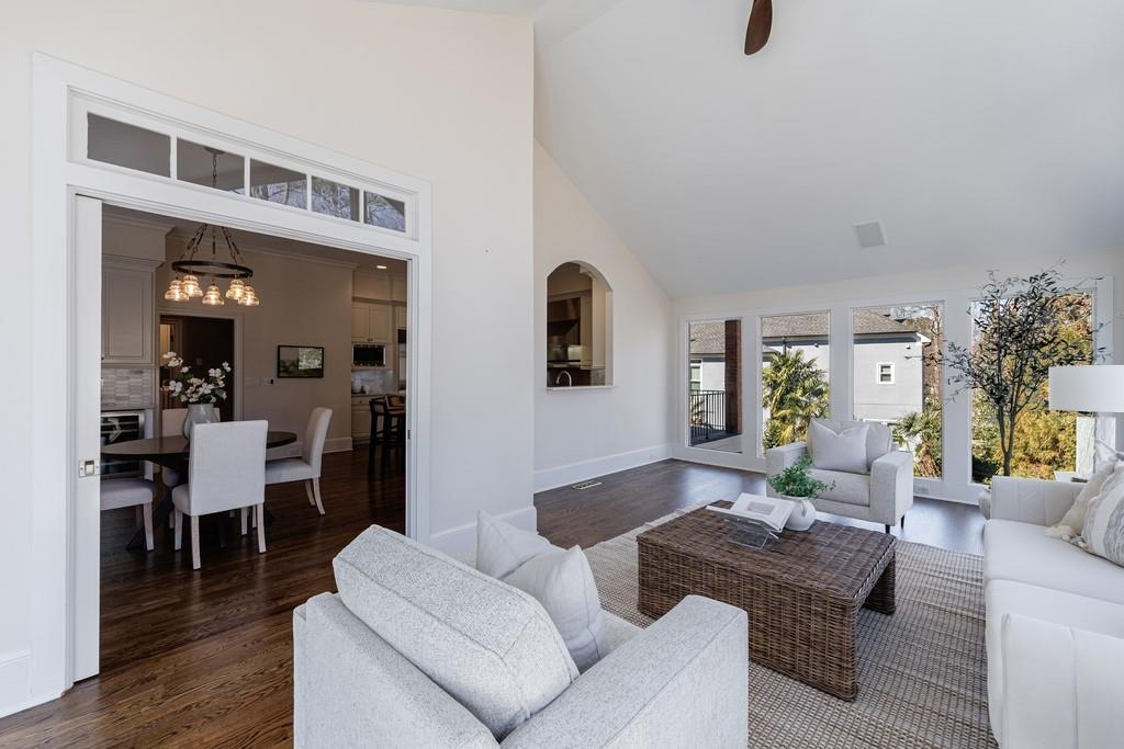 1828 Pemberton Place