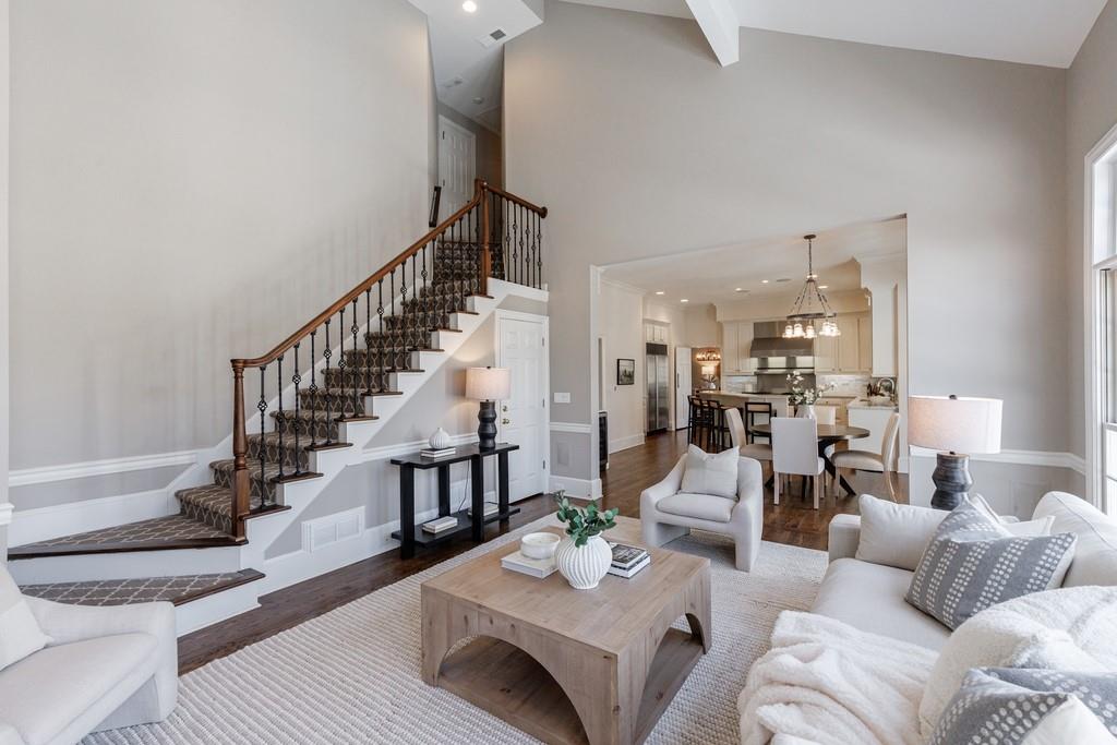 1828 Pemberton Place