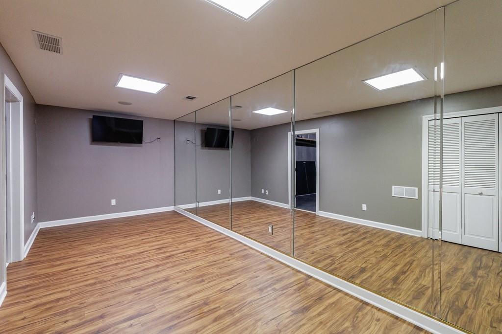 1828 Pemberton Place