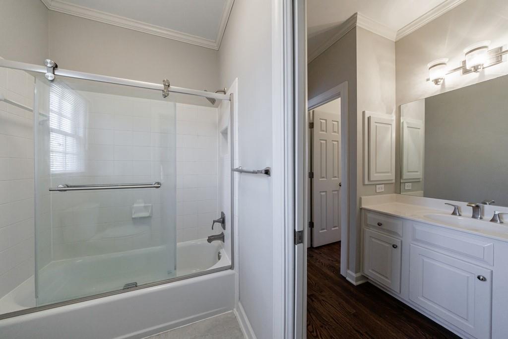 1828 Pemberton Place