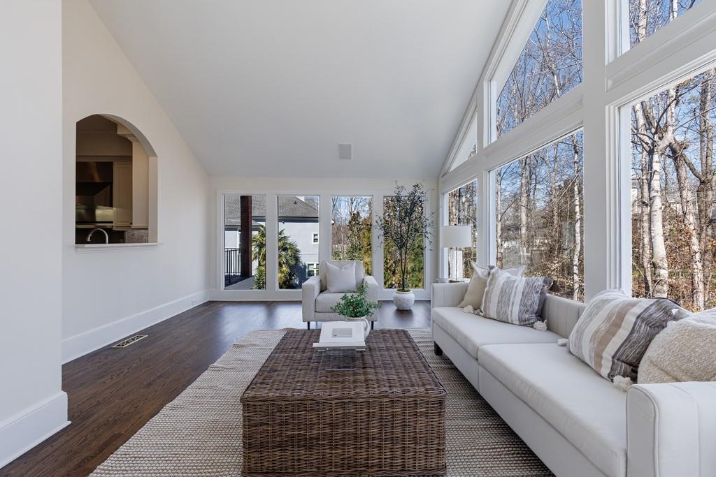 1828 Pemberton Place