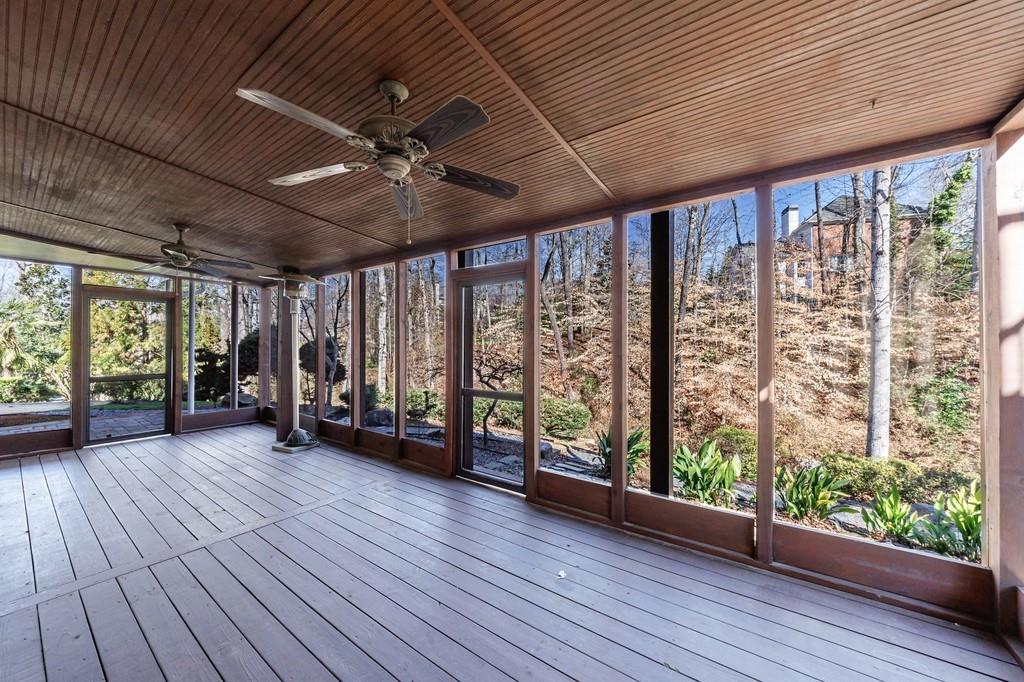 1828 Pemberton Place