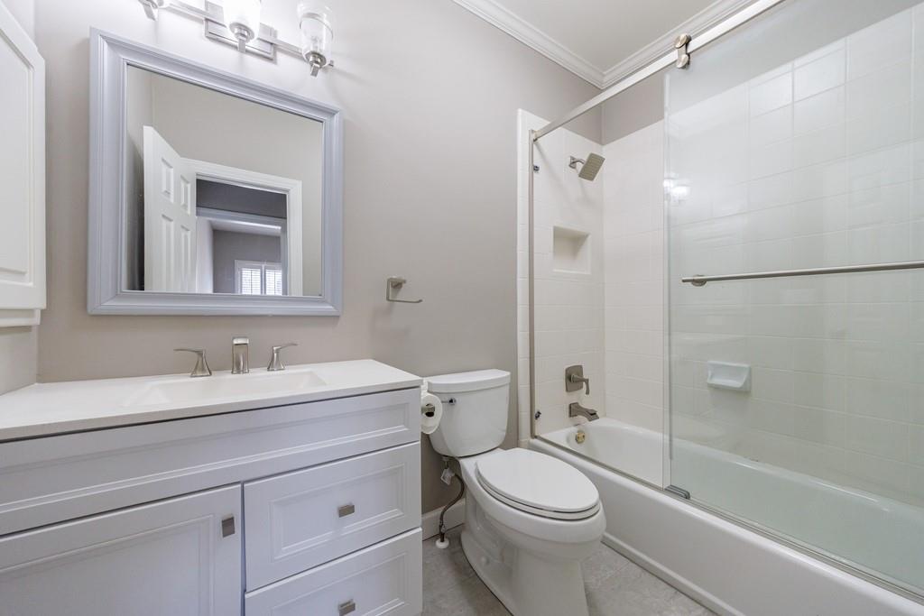 1828 Pemberton Place