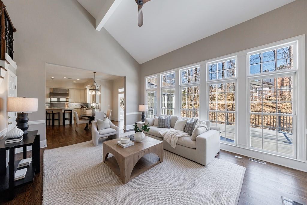 1828 Pemberton Place