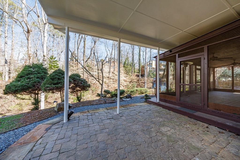 1828 Pemberton Place