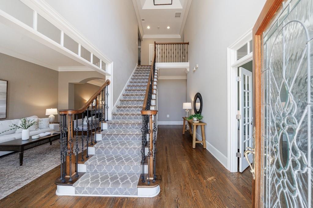 1828 Pemberton Place