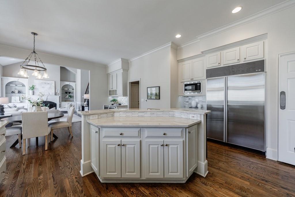 1828 Pemberton Place