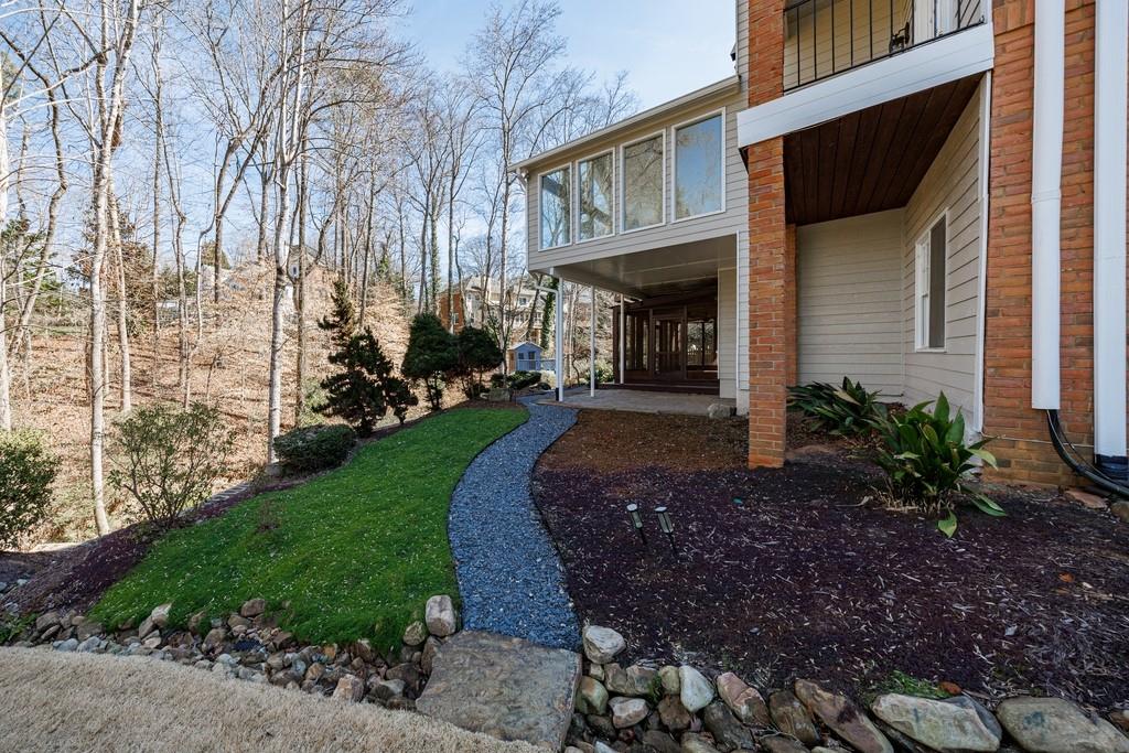 1828 Pemberton Place