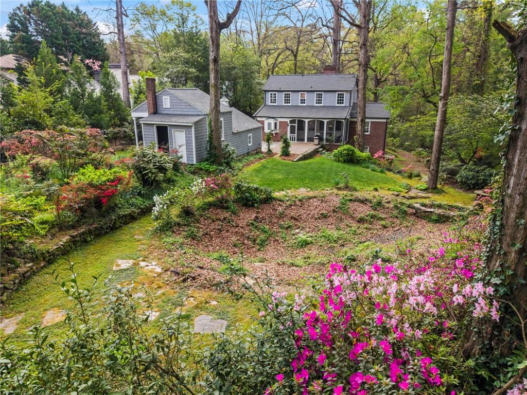 332 Brentwood Drive NE