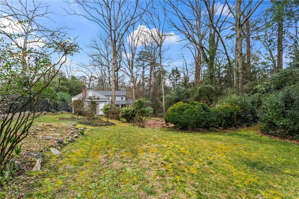 332 Brentwood Drive NE