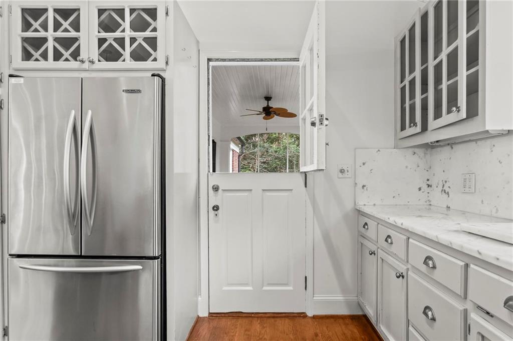 332 Brentwood Drive NE