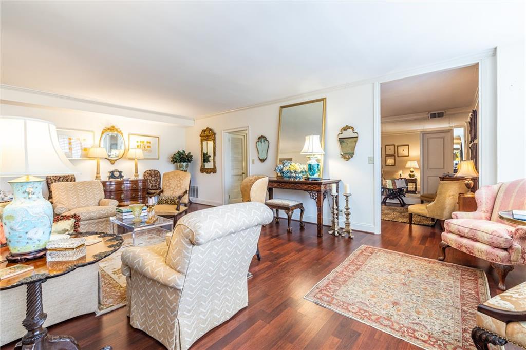 2734 Peachtree Road NW Unit A404