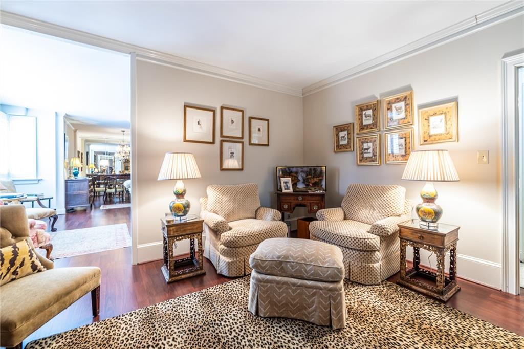 2734 Peachtree Road NW Unit A404