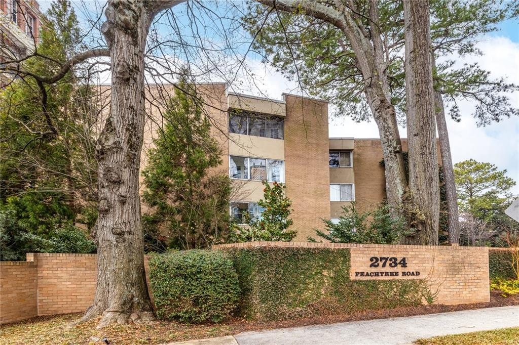 2734 Peachtree Road NW Unit A404