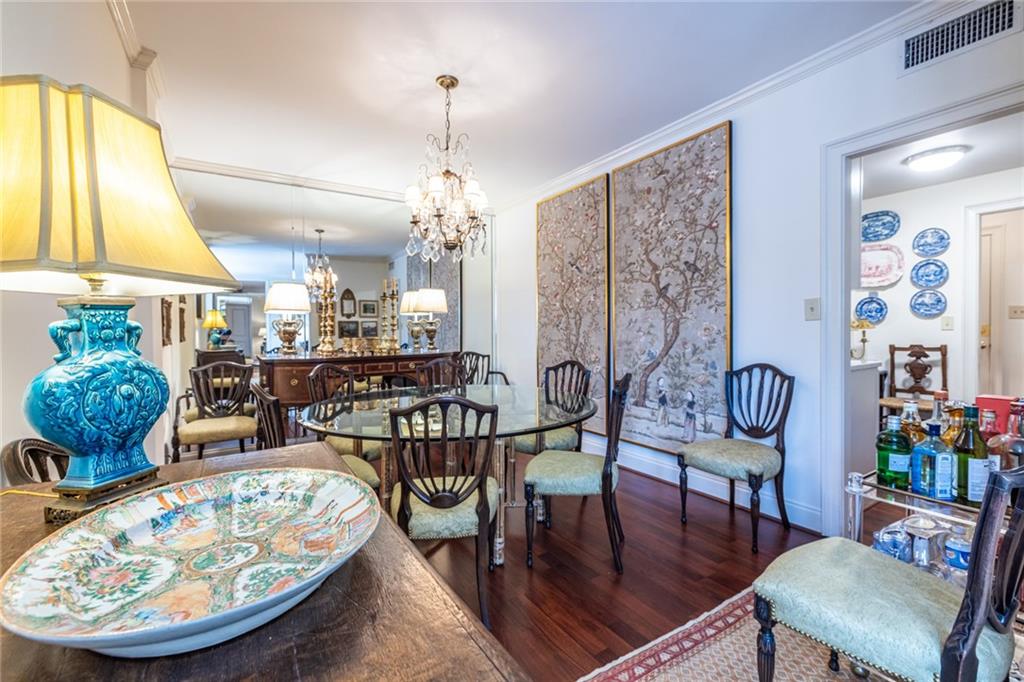 2734 Peachtree Road NW Unit A404