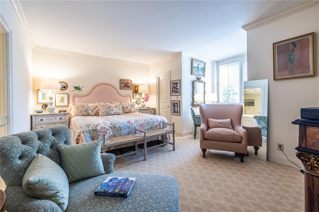 2734 Peachtree Road NW Unit A404