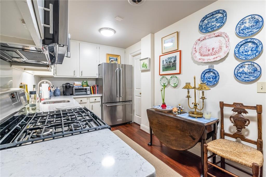 2734 Peachtree Road NW Unit A404