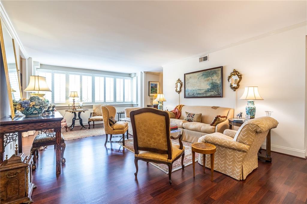 2734 Peachtree Road NW Unit A404