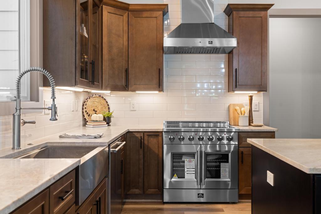 4611 4611 Medlock Bridge RD