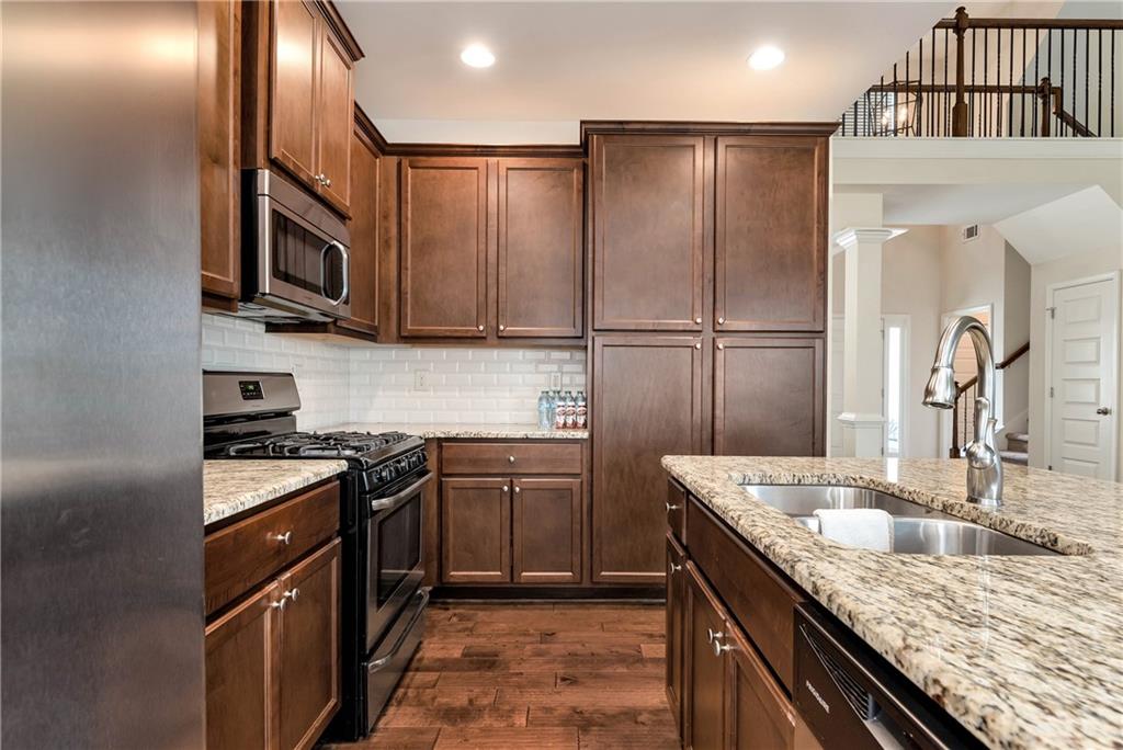 3504 Laurel River Point
