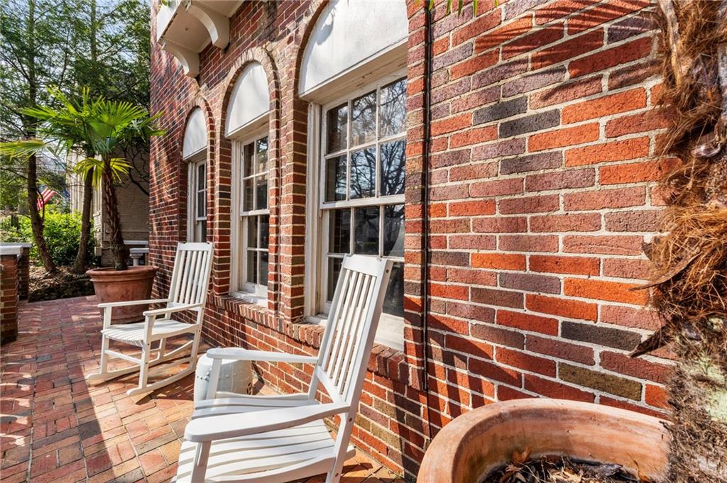 110 Brighton Road NE