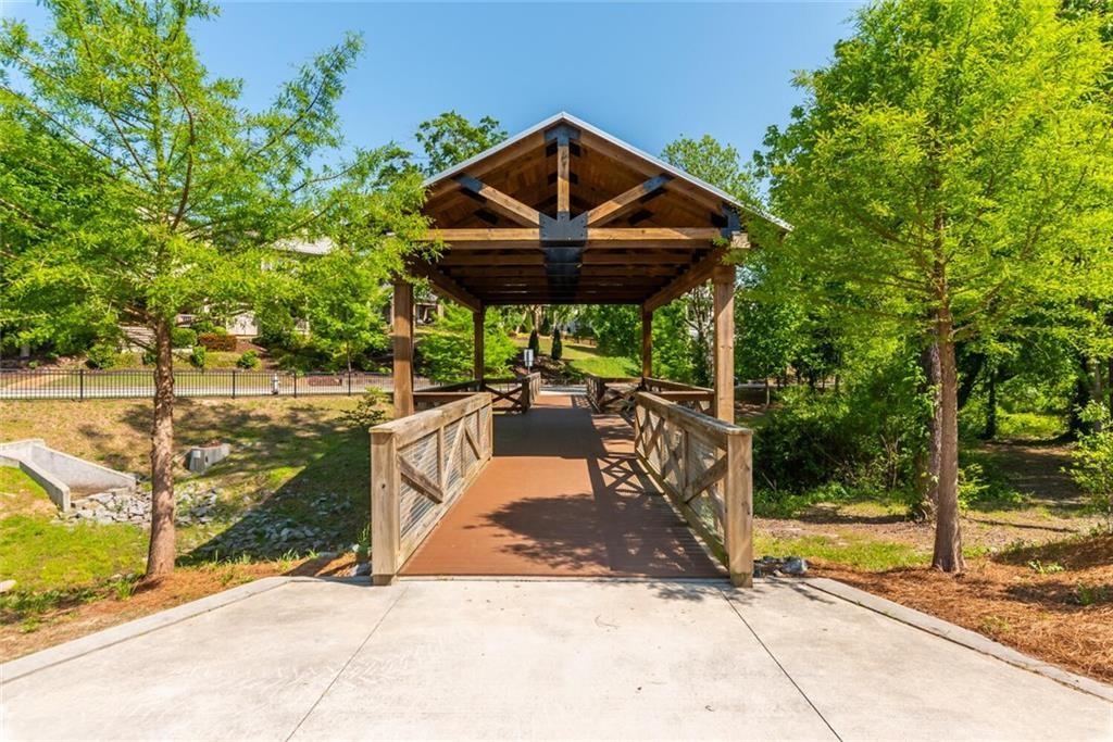 204 Easy Pines Way