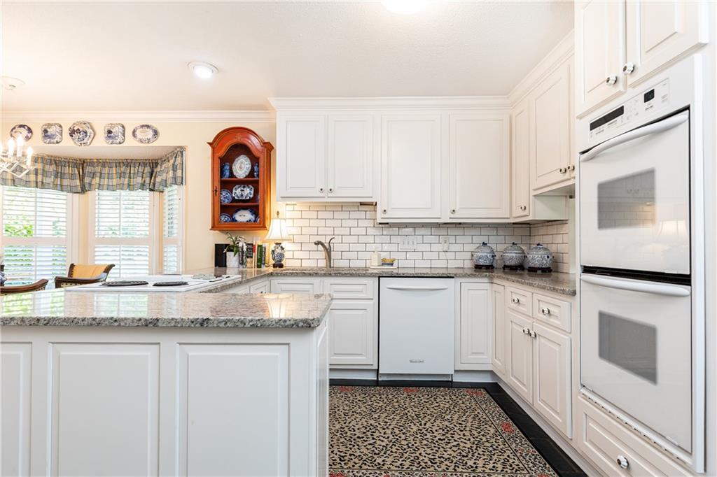 3099 Farmington Drive SE