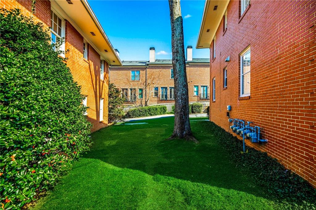 3694 Peachtree Road NE Unit A4