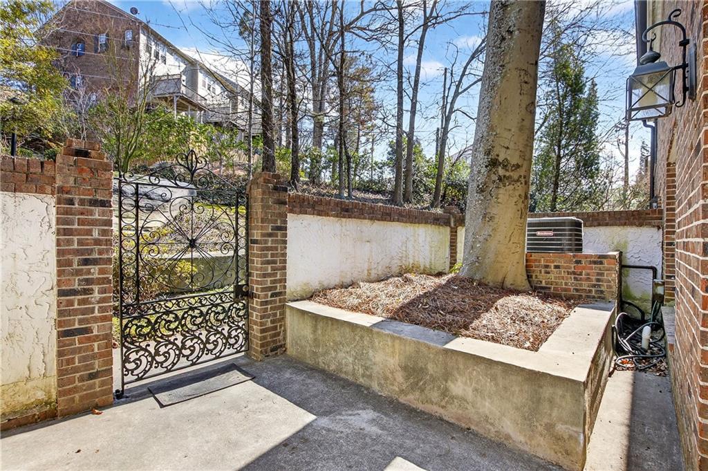 1 Ardmore Square NW Unit 1
