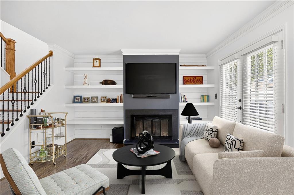 1 Ardmore Square NW Unit 1