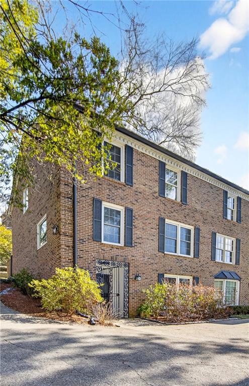 1 Ardmore Square NW Unit 1