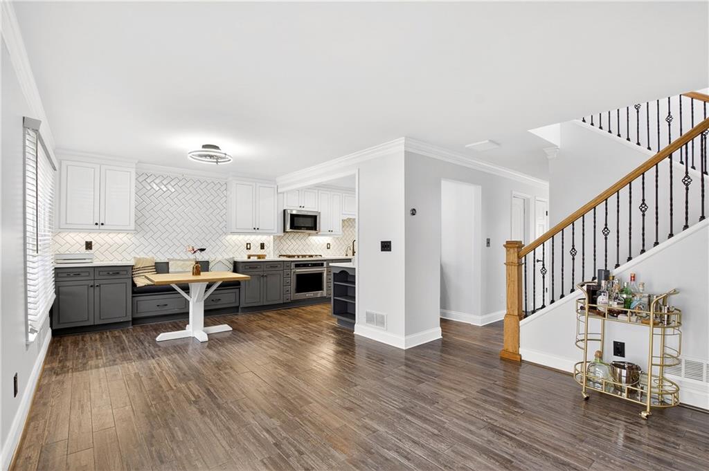 1 Ardmore Square NW Unit 1
