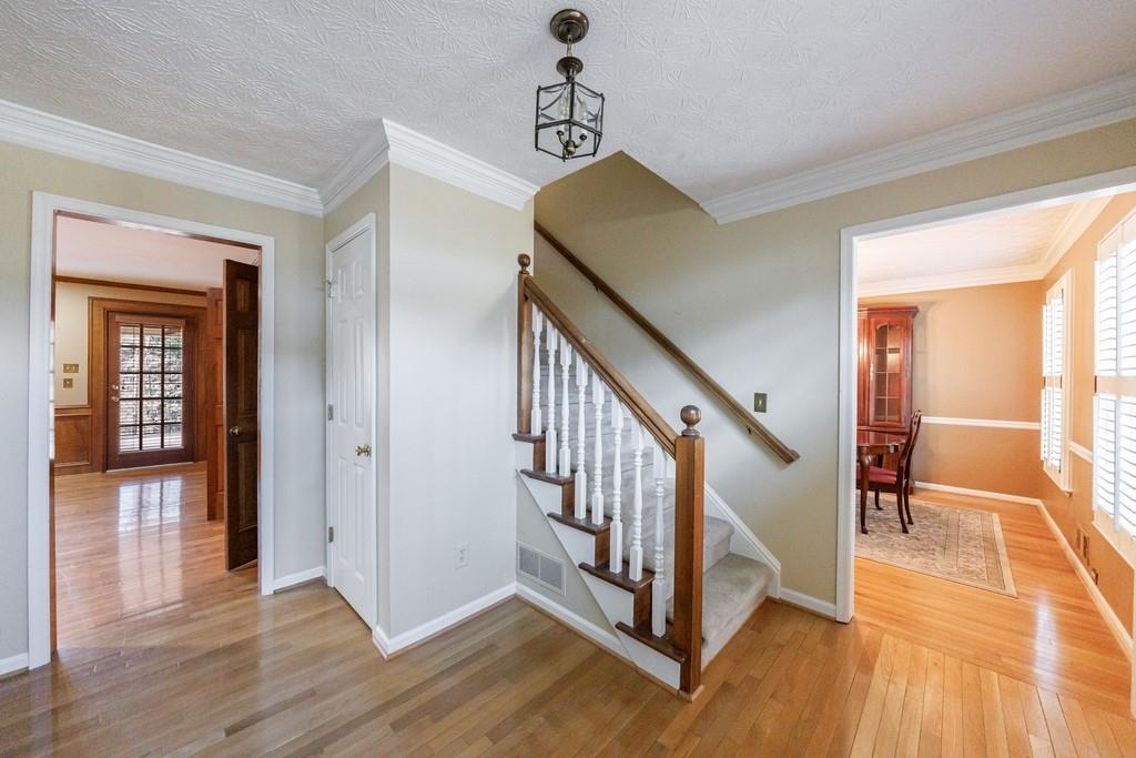 4035 Song Thrush Court NE