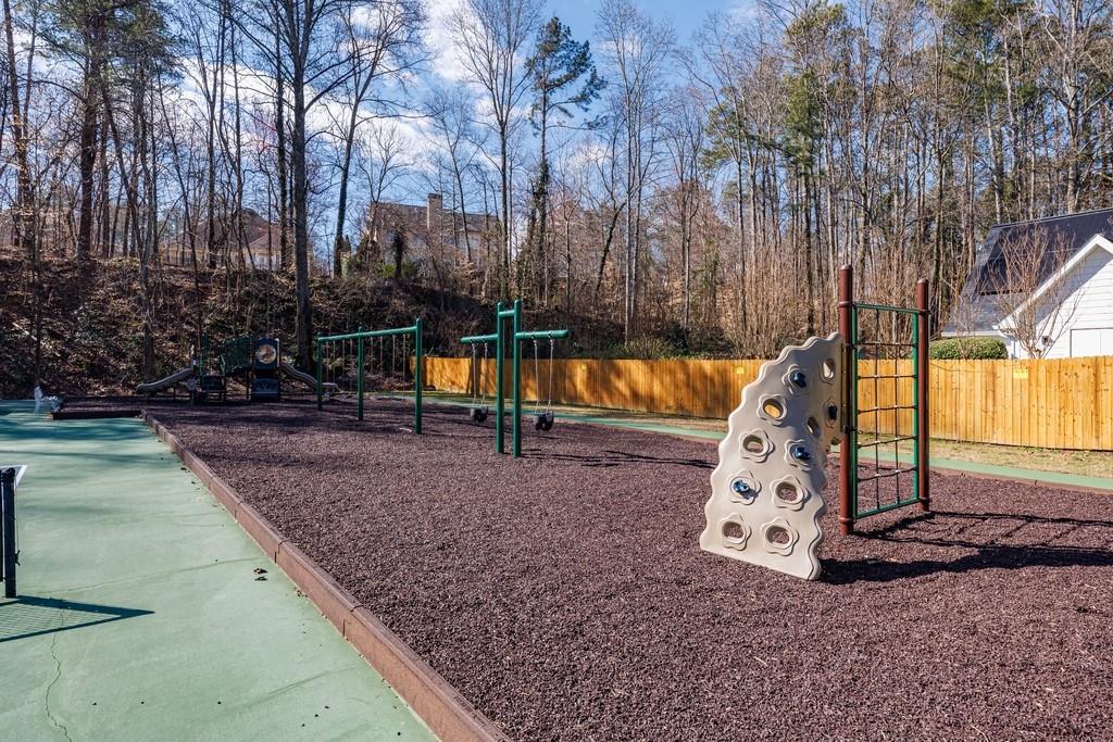 4035 Song Thrush Court NE