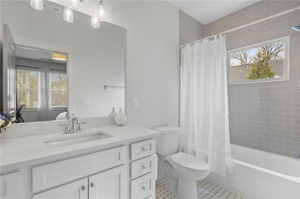 2174 Pine Cone Lane NE