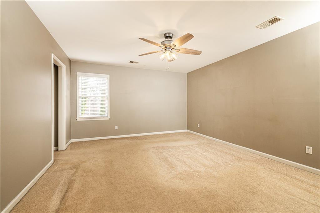 589 Spring Creek Court NE