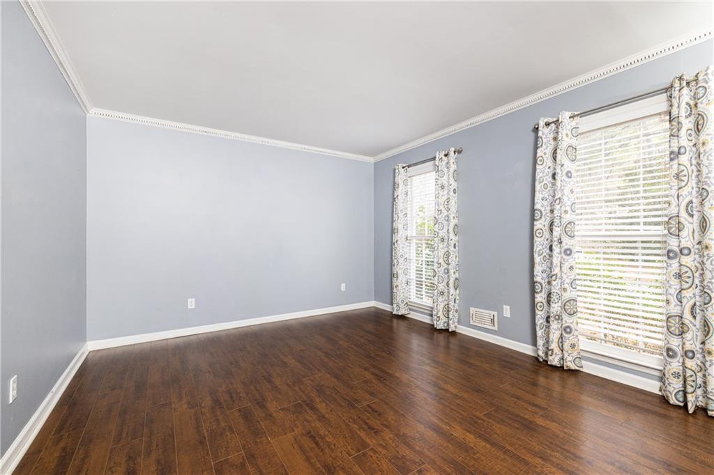 589 Spring Creek Court NE