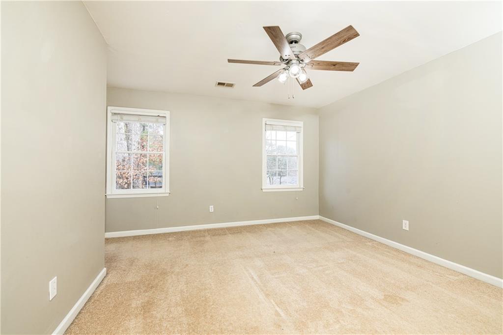 589 Spring Creek Court NE