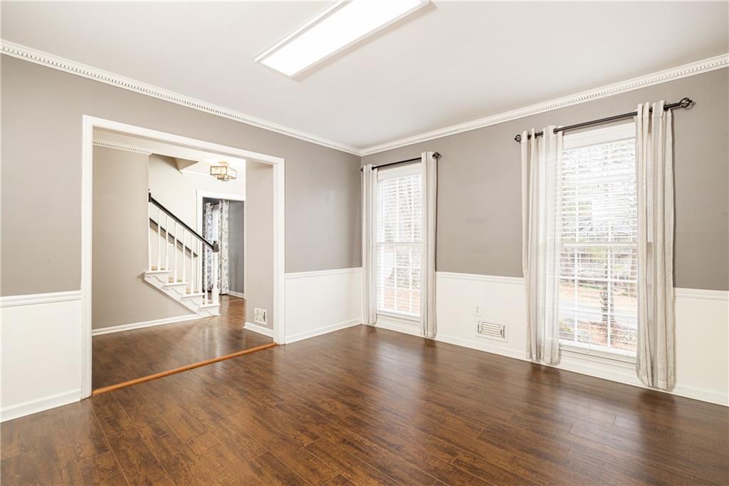 589 Spring Creek Court NE