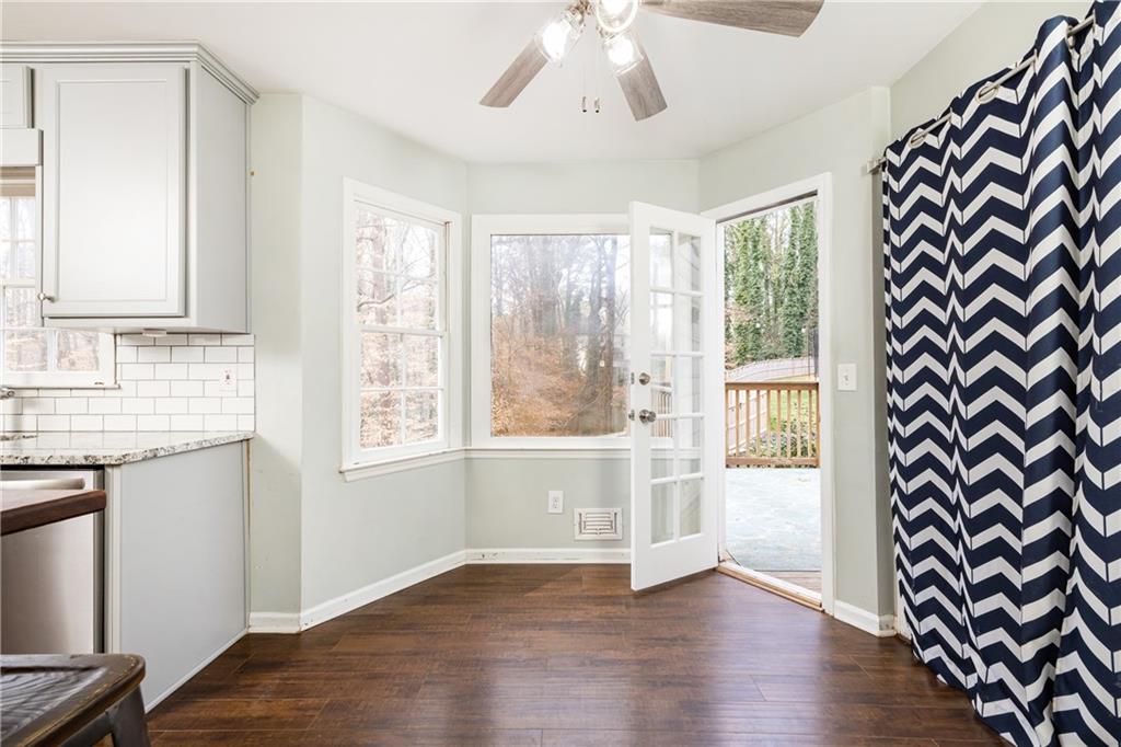 589 Spring Creek Court NE