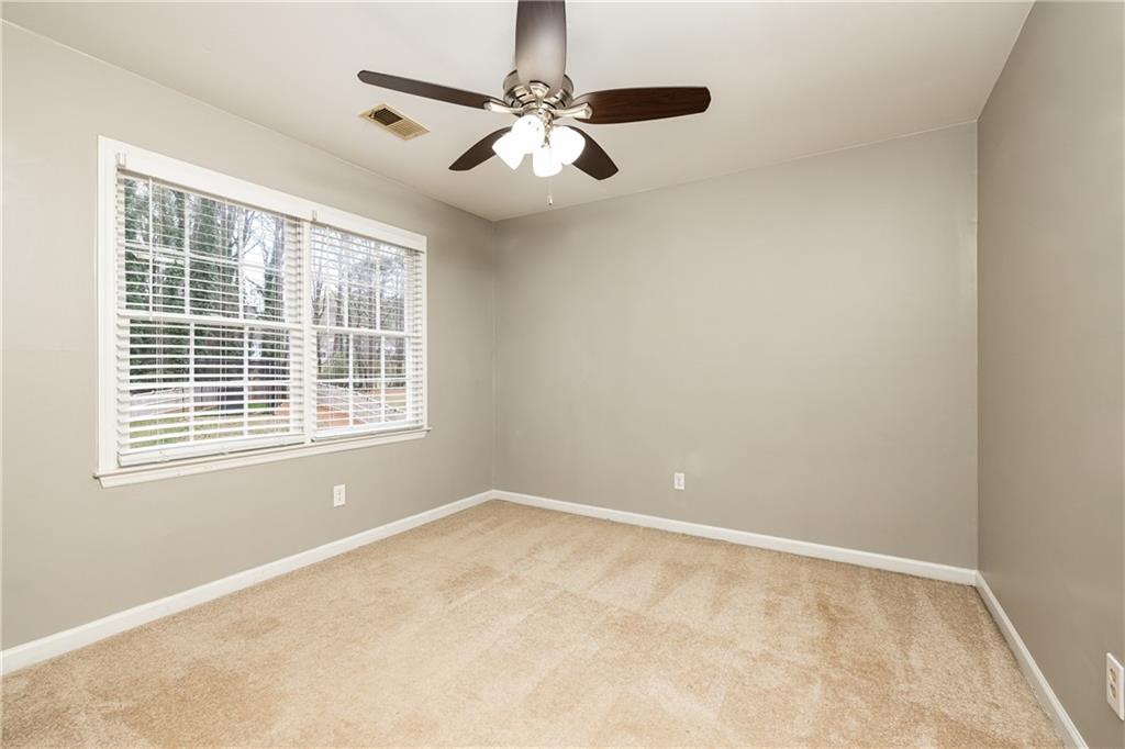 589 Spring Creek Court NE