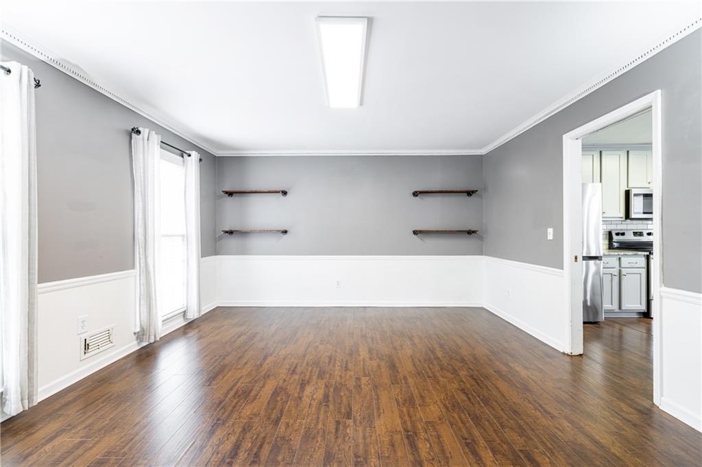 589 Spring Creek Court NE