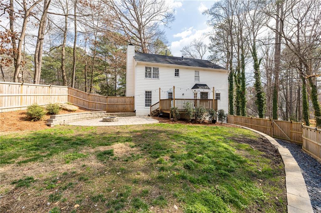 589 Spring Creek Court NE