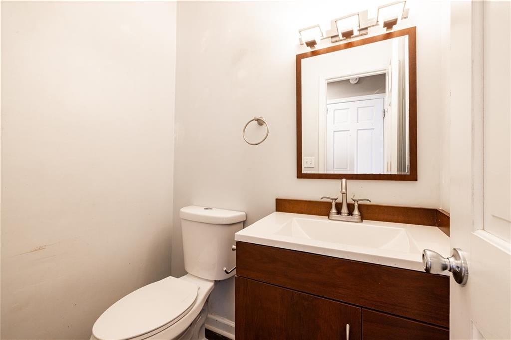 589 Spring Creek Court NE