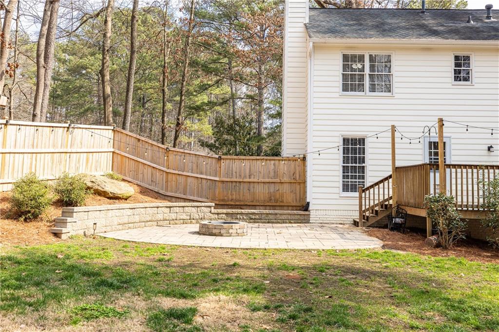 589 Spring Creek Court NE